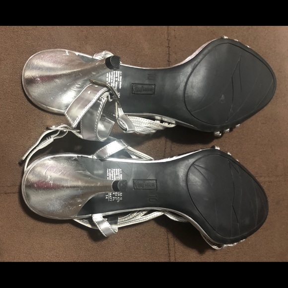 Fioni Night Silver Strappy Heels Sz 10 - Picture 5 of 5